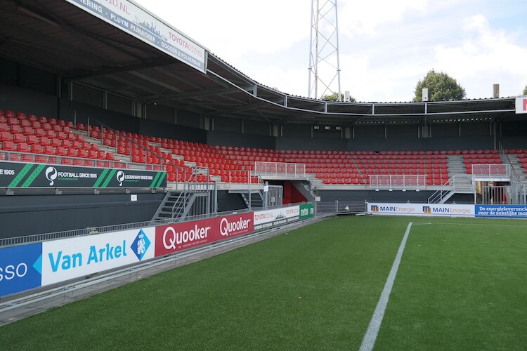 Het kleinste stadion van de Eredivisie: dit zijn de kleintjes van Nederland